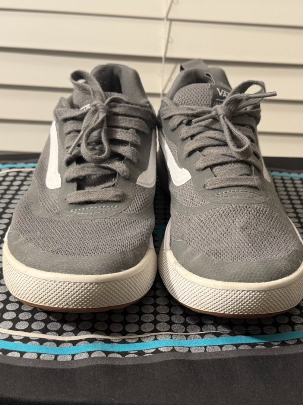 Vans UltraRange - Gray White Gum Men's Sneakers – Excellent Used Condition